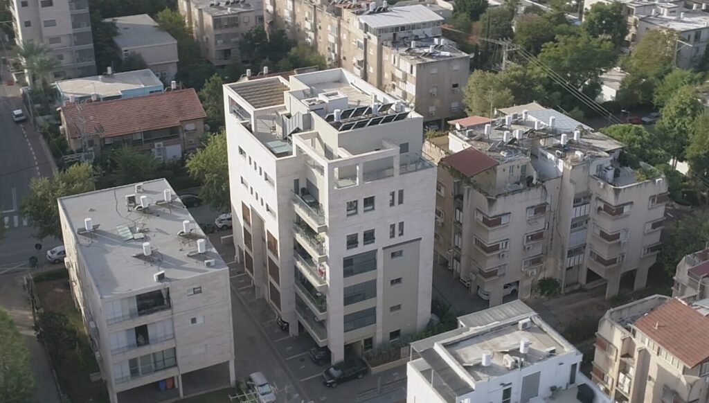 יגאל אלון הרצליה